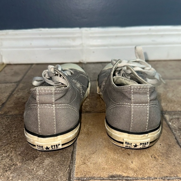 Converse Size 6 - Picture 4 of 6